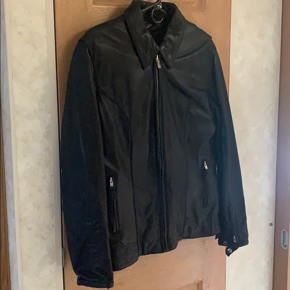 Leather jacket - Picture 1 of 5